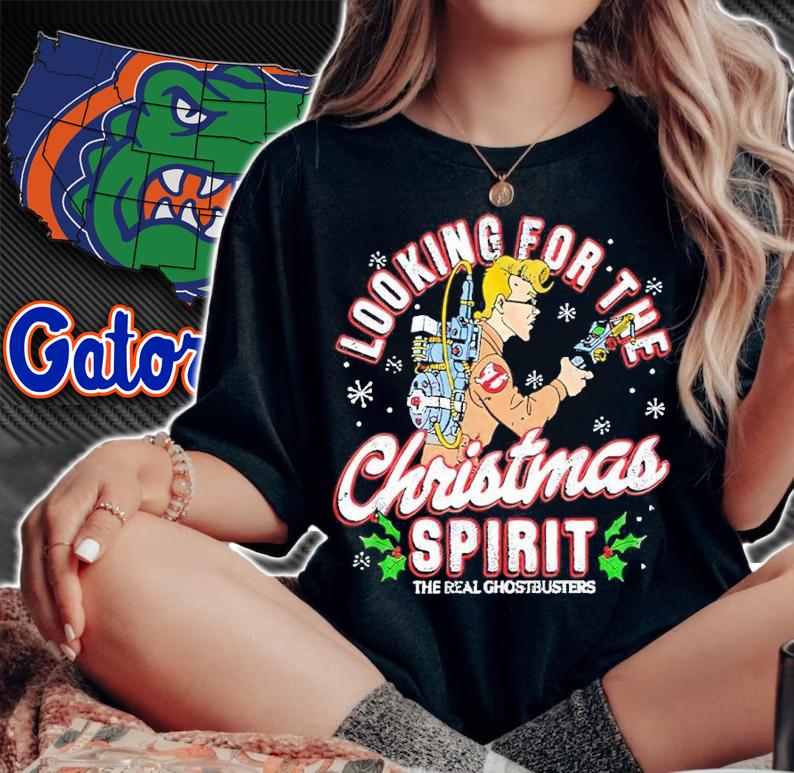 Looking For The Christmas Spirit The Real Ghostbusters T-Shirt woman shirt